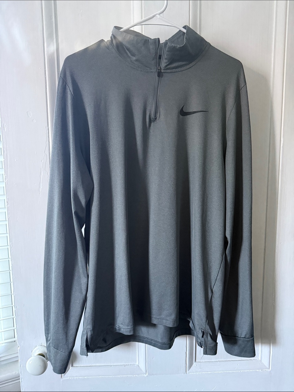 Nike Men's Gray Quarter-Zip Performance Pullover